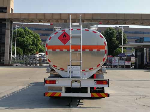 解放30.7方前四后八鋁合金運(yùn)油車