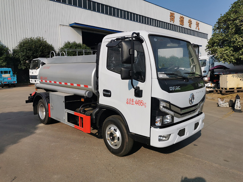 藍(lán)牌2噸供液車(chē)