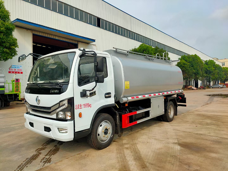 東風(fēng)多利卡8噸供液車(chē)單橋