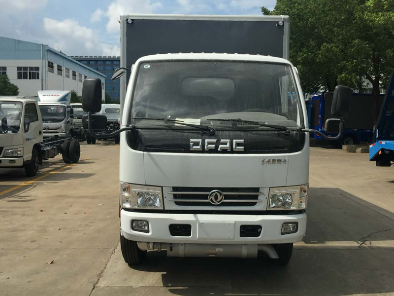東風(fēng)4.1m    3.4噸爆破器材車