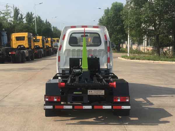 楚勝牌CSC5030ZXX6SC型車(chē)廂可卸式垃圾車(chē)
